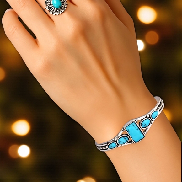 🆕️Boho Chic Antique Silver & Turquoise Stone Cuff Bracelet and Earrings Set 🌿 - Picture 3 of 13